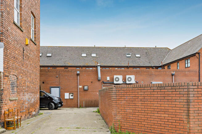 1 bed Flat for sale Image 11