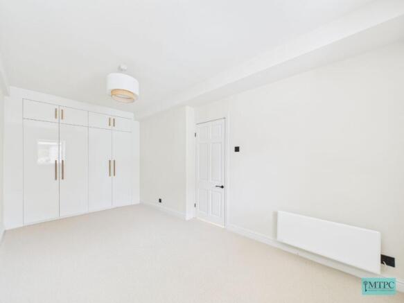 4 bed End of Terrace to rent Image 6