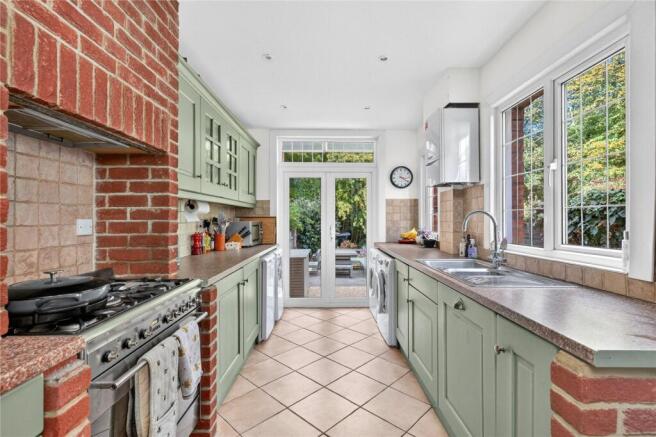 Lower Village Road, Sunninghill, Ascot, Berkshire, SL5 photo 4