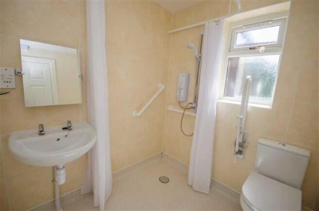 WET SHOWER ROOM