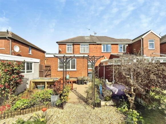 2 bed Semi-Detached for sale Image 6