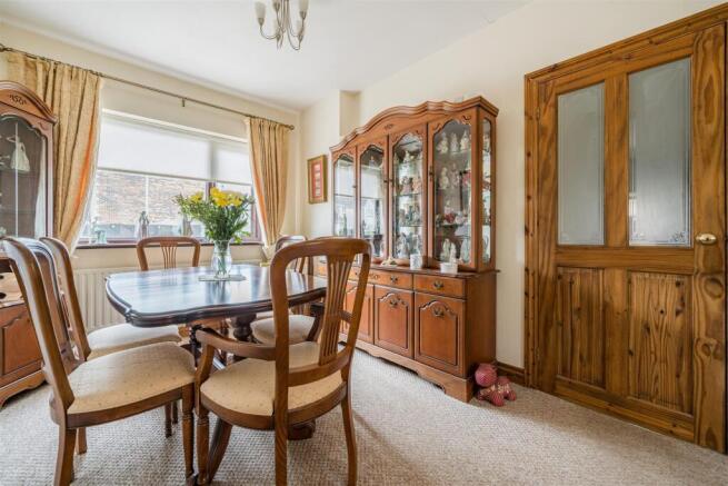RECEPTION/DINING ROOM