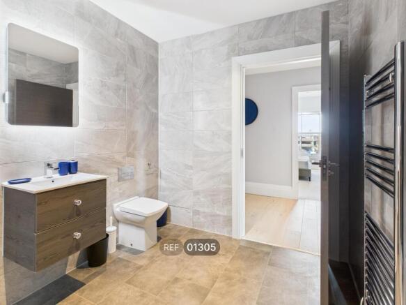 3 bed Apartment to rent Image 9