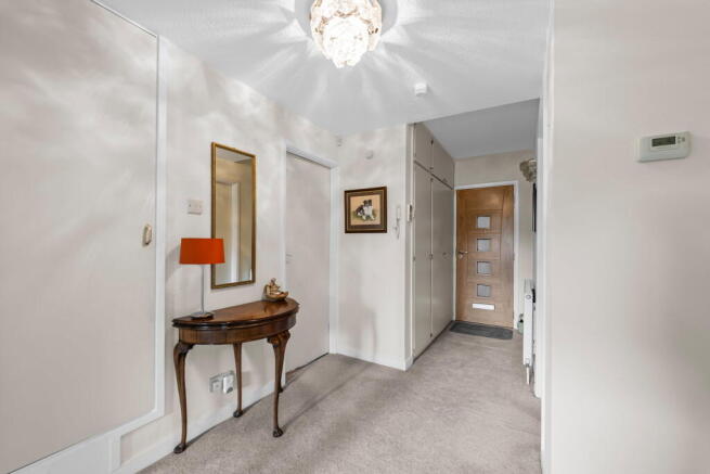 2 bed Ground Flat for sale Image 12