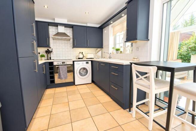 kitchen .jpg