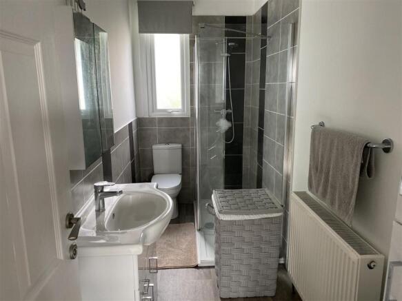 Shower Room: