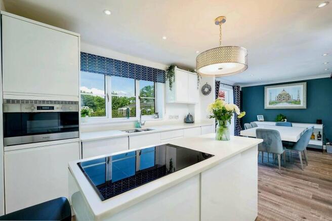 Kitchen / dining room