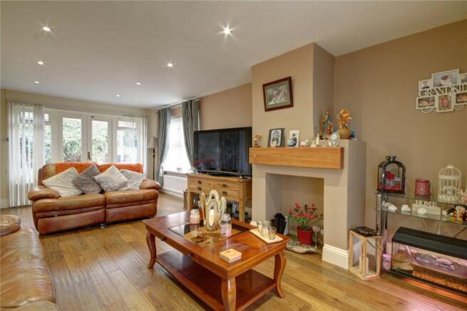 Living Room Pic 1