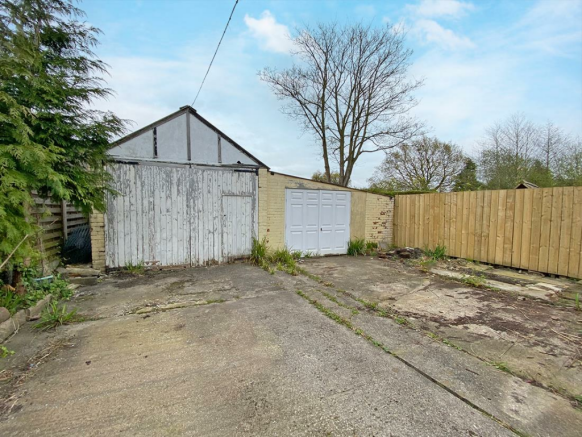 Garage/Workshop