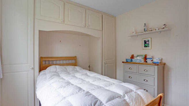 2 bed Flat for sale Image 5