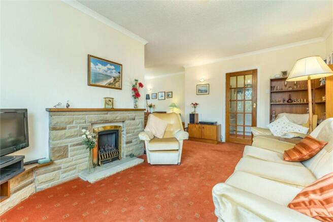 Lounge & Dining Room