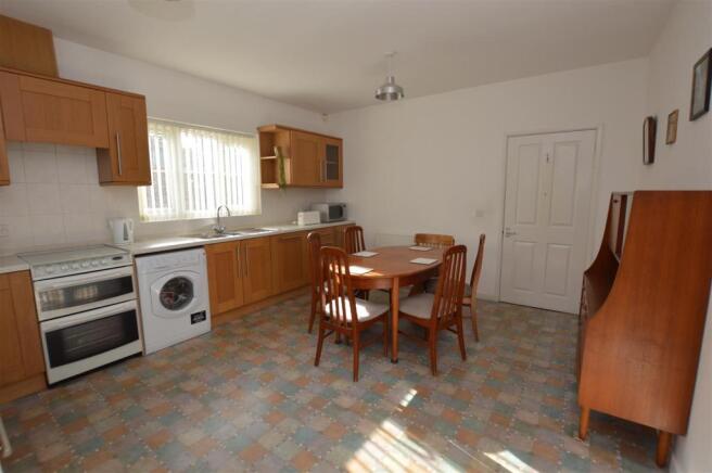 Kitchen/Dining Room