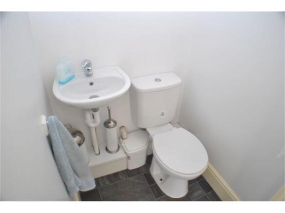 GROUND FLOOR CLOAKROOM