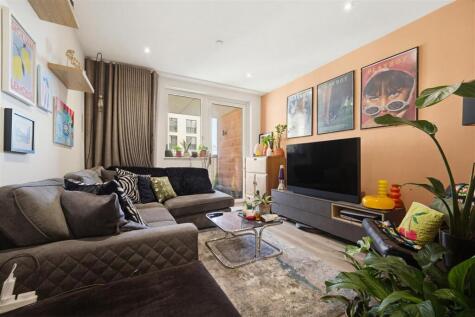 Healum Avenue, Southall