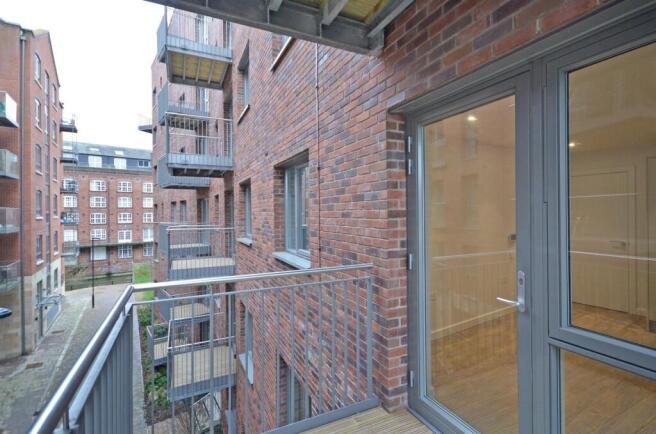 1 bed Flat to rent Image 8