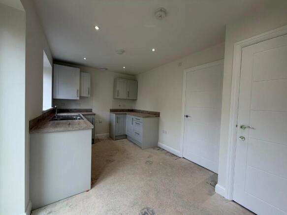 2 bed Semi-Detached for sale Image 4