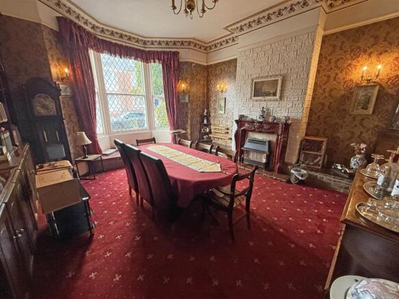 Dining room.jpg