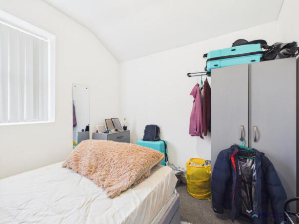 1 bed Flat Share to rent Image 5