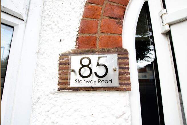 85 stanway Sign.jpg