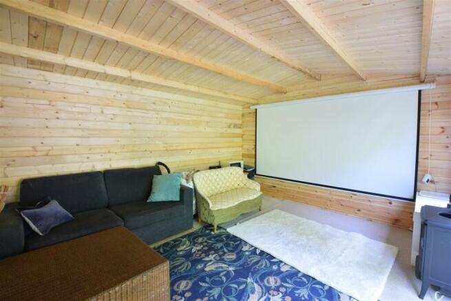 Summerhouse/snug/home office