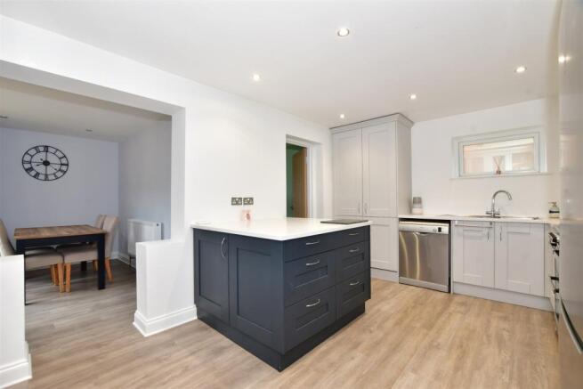 Kitchen/Breakfast Room