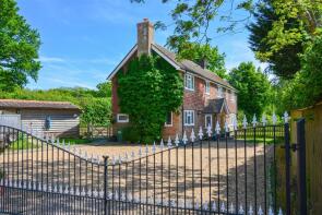 Benham Cottage, Woodmans Green Road, Whatlington TN33 0NU