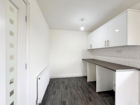 5 bed Bungalow to rent Image 11