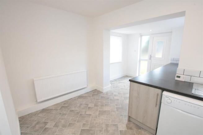 EXTENDED DINING KITCHEN