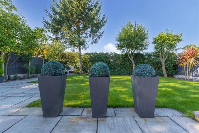 Garden (1)-HDR copy.jpg