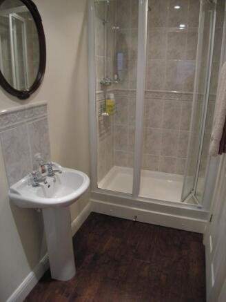 En-suite to master