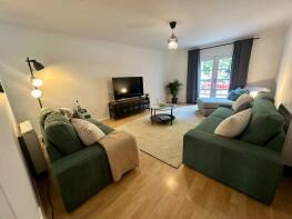 Flat 5, 1, Hopetoun Crescent, Broughton, Edinburgh EH7 4AY