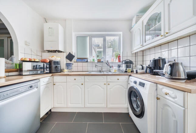 1404158-10-697220...