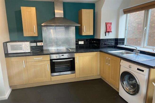 2 bed Apartment to rent Image 5
