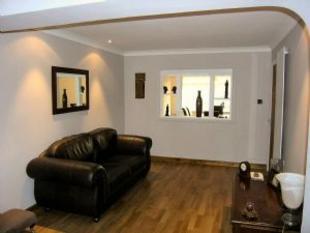 Lonsdale Road Lounge