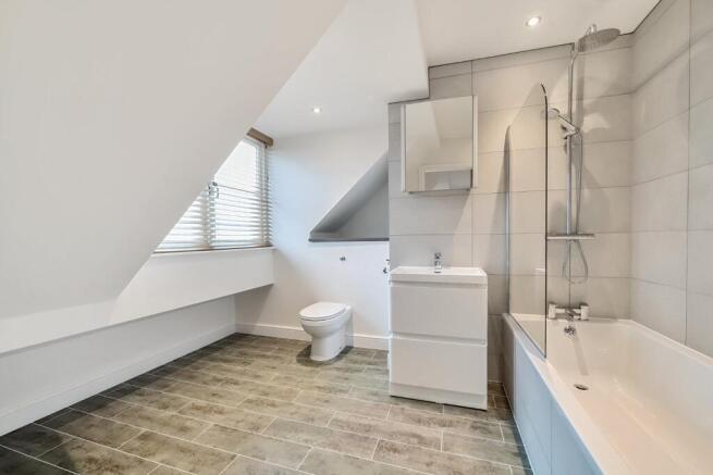 2 bed Flat to rent Image 10