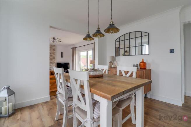 3 bed Detached for sale Image 3
