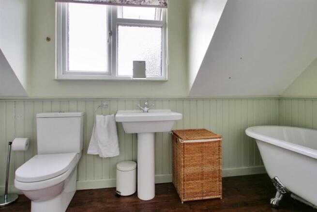 Bathroom.jpg