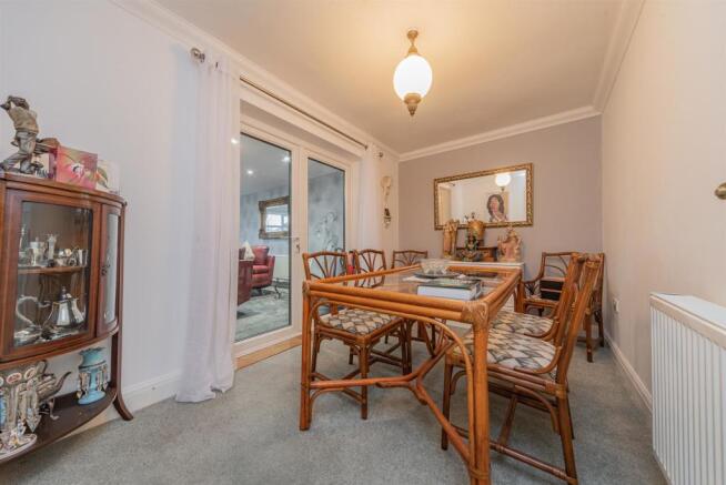 DINING ROOM:
