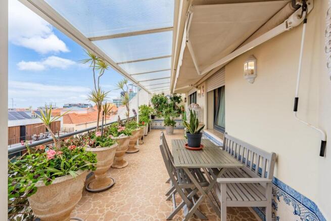 Distinguished Apartment on Avenida 5 de Outubro ¿
