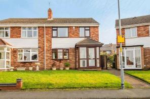 7, Friezland Way, Brownhills WS8 7AD