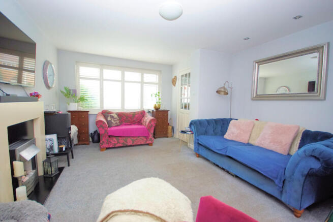 Lounge-(3).jpg