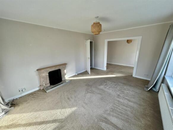 lounge1.JPG