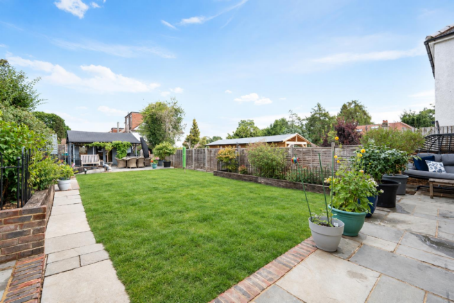 Rear Garden Upper Pines.png