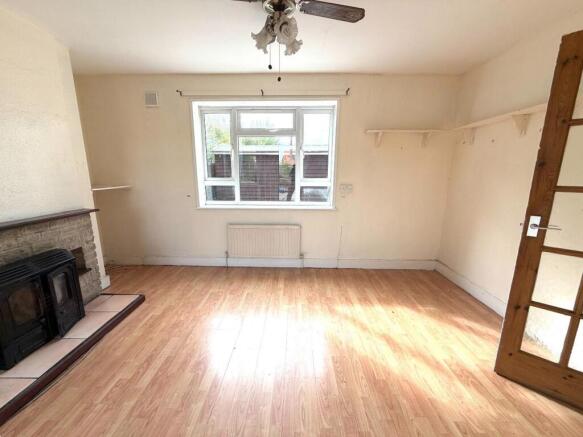 Living Room,.JPG