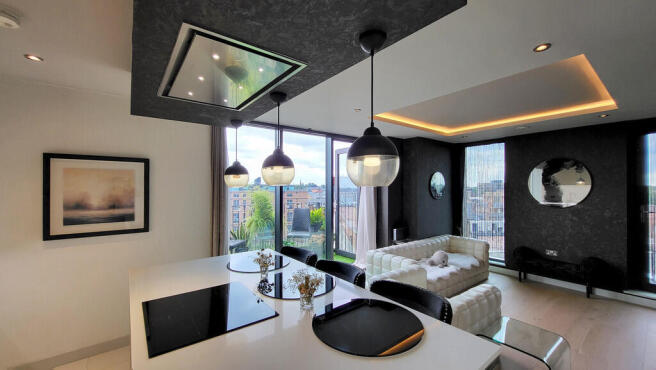 2 bed Apartment to rent Image 4