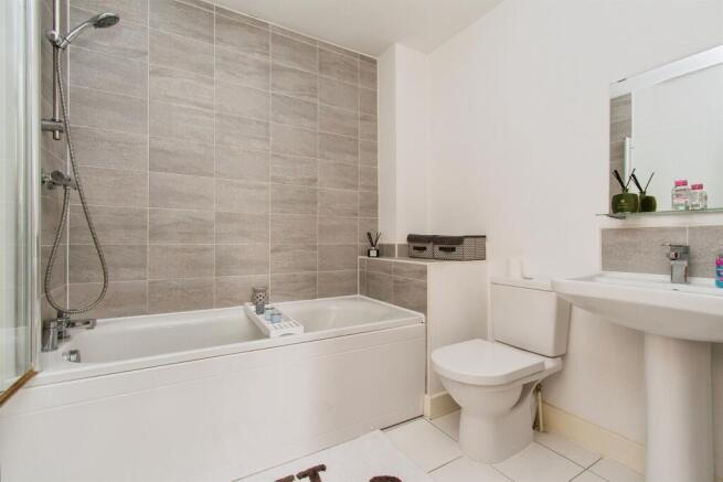 2 bed Terraced for sale Image 6
