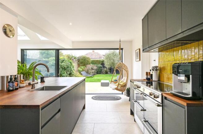 Kitchen/Dining/Famly