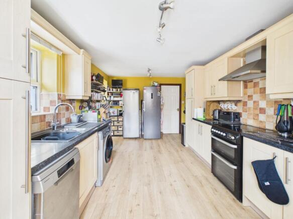 2 bed Detached Bungalow for sale Image 7