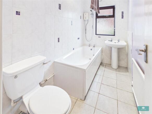 3 bed Semi-Detached for sale Image 4