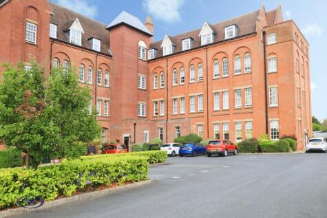 Salisbury Close, Crewe
